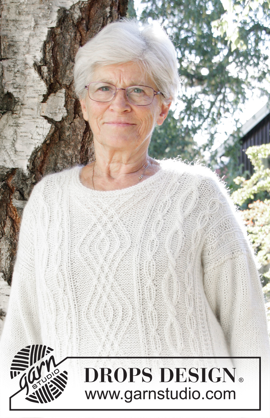 Irish Winter / DROPS 172-2 - Strikket DROPS genser i ”Alpaca” og ”Kid-Silk” med fletter og splitt i siden. Str S - XXXL.