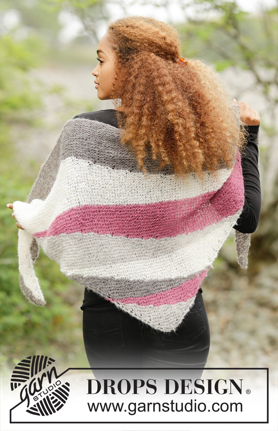 Tide Rose / DROPS 172-20 - Lyhennetyin kerroksin neulottu DROPS raitahuivi ”Brushed Alpaca Silk” -langasta.