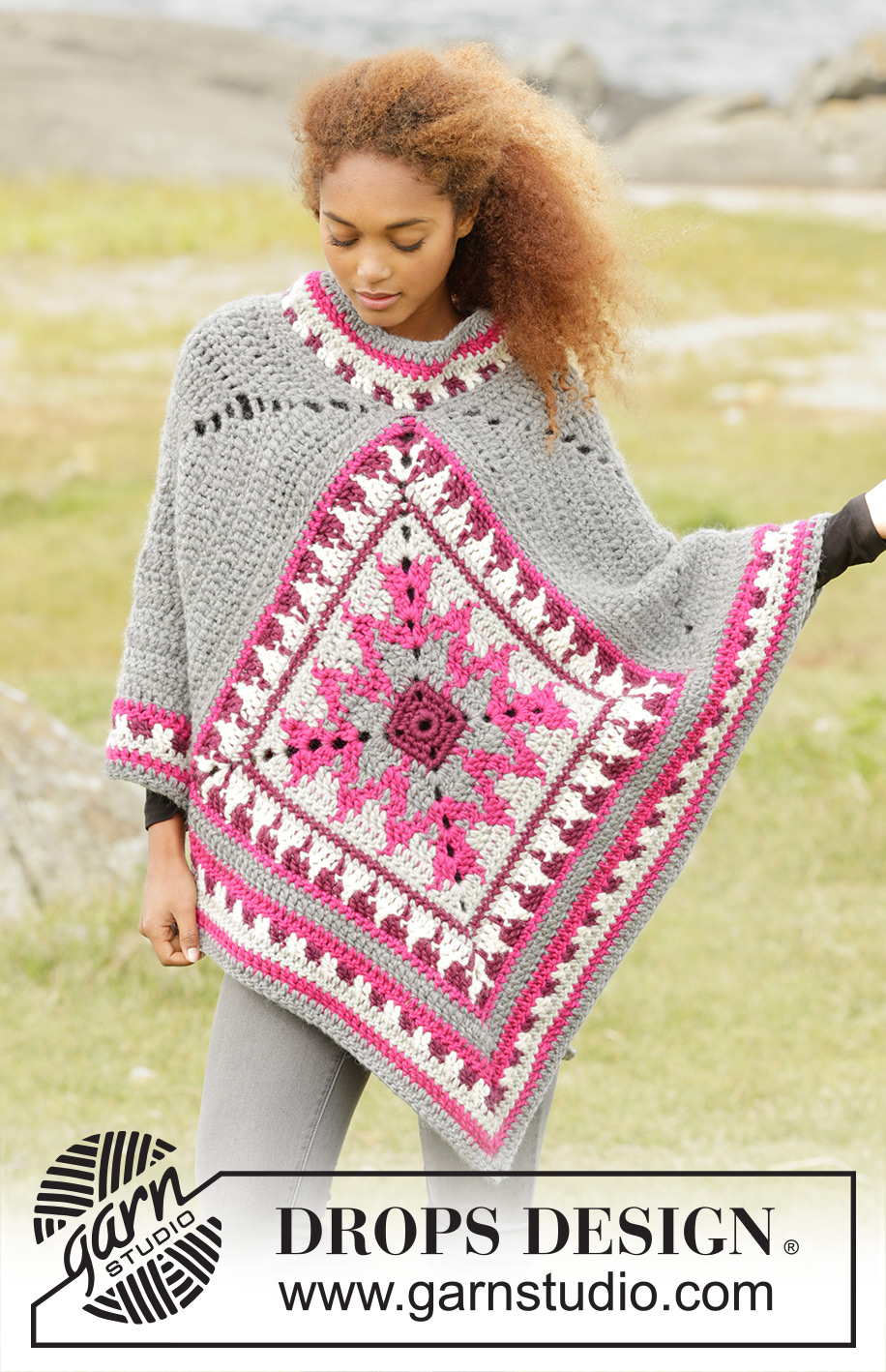 Desert Star / DROPS 172-38 - Poncho DROPS all’uncinetto, con motivo jacquard in Snow. Taglie: Dalla S alla XXXL.