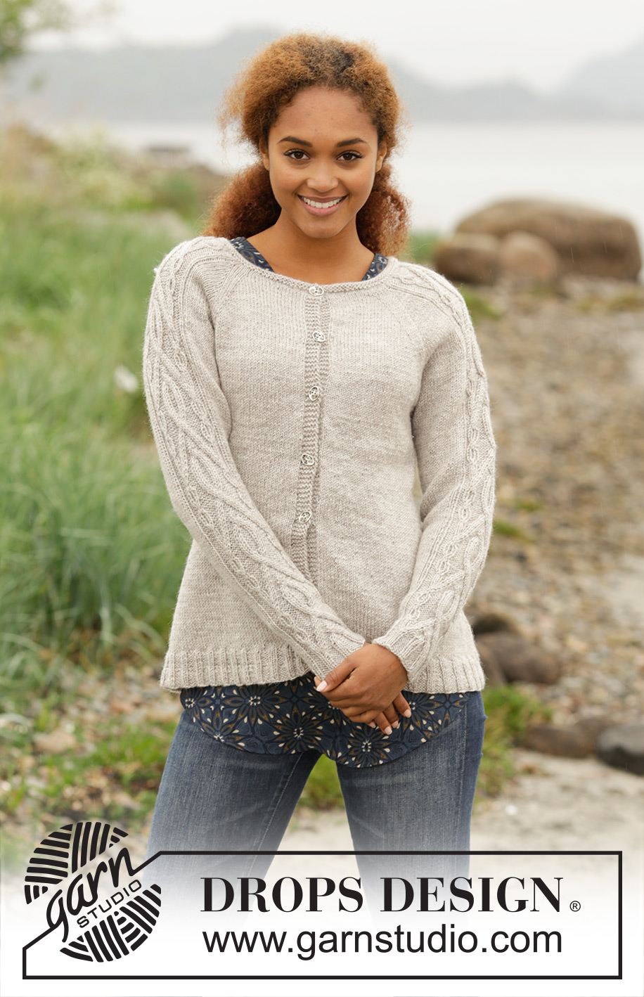 Irish Plaits Cardigan / DROPS 173-3 - Gebreid DROPS vest met raglan en kabels op de mouwen en aan de zijkanten, wordt van boven naar beneden gebreid van DROPS Karisma of DROPS Sky. Maat S-XXXL.