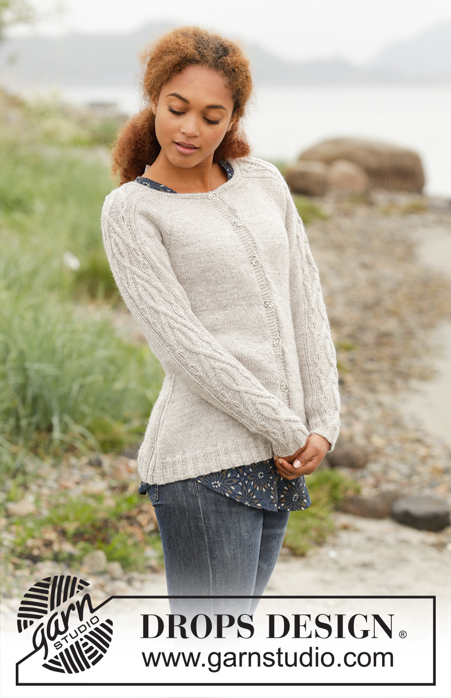 Irish Plaits Cardigan / DROPS 173-3 - Gebreid DROPS vest met raglan en kabels op de mouwen en aan de zijkanten, wordt van boven naar beneden gebreid van DROPS Karisma of DROPS Sky. Maat S-XXXL.