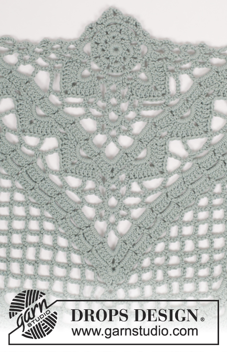 See You Soon / DROPS 175-11 - Chal a ganchillo con patrón de calados, trabajado de arriba abajo en DROPS Cotton Merino.