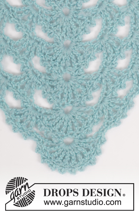 Calandria / DROPS 175-21 - Crochet shawl with fan pattern in DROPS BabyMerino and DROPS Brushed Alpaca Silk, worked top down.