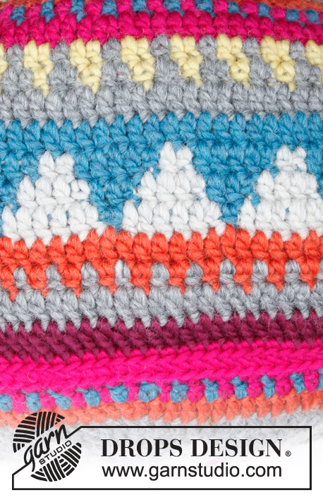 Marrakesh / DROPS 179-33 - Puff a ganchillo con patrón multicolor. La labor está realizada en DROPS Snow.