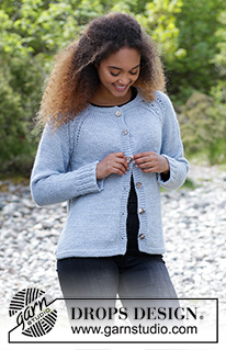 Beloved Cardigan / DROPS 181-29 - Jacke mit Zopfmuster und Raglanärmeln, gestrickt von oben nach unten. Größe S - XXXL.
Die Arbeit wird gestrickt in DROPS Nepal.