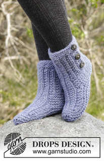 Cozy Buds / DROPS 182-43 - Stickade tofflor med struktur och rätstickning. Storlek 35 - 42.
Arbetet är stickat i DROPS Snow
