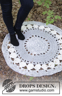 Ice Circles / DROPS 183-32 - Gehaakt vloerkleed. Het werk wordt gehaakt in 3 draden DROPS Snow.