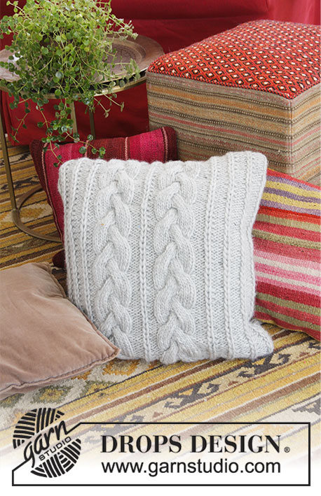 Render indendørs Kælder Winter Snuggle Pillow / DROPS 183-44 - Gratis strikkeopskrifter fra DROPS  Design