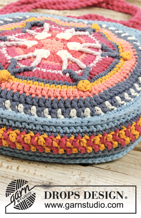 Summer Treasure / DROPS 186-10 - Sac crocheté en rond à partir du centre, avec rayures, en DROPS Paris.