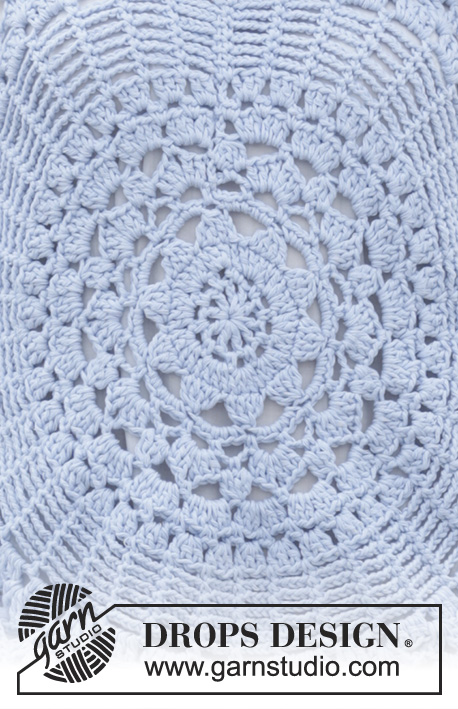 Roulette / DROPS 186-25 - Gehäkelter Pullover mit Lochmuster, ab der Mitte nach außen gehäkelt. Größe S - XXXL. Die Arbeit wird gehäkelt in DROPS Paris.