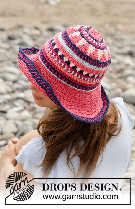 Bazar Hat / DROPS 190-19 - Klobouk s pestrým vzorem háčkovaný z příze DROPS Paris.