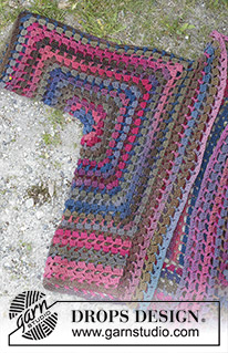 Granny Glam / DROPS 196-33 - Kimono lavorato all’uncinetto in DROPS Big Delight. Lavorato a gruppi di maglie alte e motivo traforato. Taglie: S - XXXL