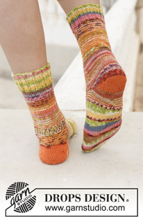 Country Fair Socks / DROPS 198-20 - Calze ai ferri in DROPS Fabel, lavorate a partire dalla punta, con un angolo e a strisce. Taglie: Dalla 35 alla 43.