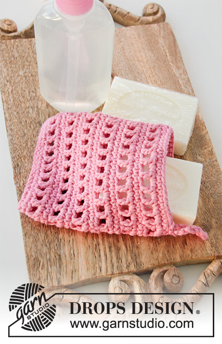 Soap Saver / DROPS 198-30 - Crocheted pouch for soap, or tawashi in DROPS Paris with lace pattern. The piece is worked bottom up.