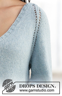 Hamptons Holiday Jacket / DROPS 199-10 - Gestrickte Jacke mit Ballonärmeln in DROPS Sky. Die Arbeit wird von oben nach unten mit Raglan, V-Ausschnitt und Streifen gestrickt. Größe S - XXXL.