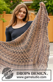 Owl Feathers / DROPS 203-13 - Gebreid omslagdoek in DROPS Delight en DROPS Alpaca. Het werk wordt van boven naar beneden gebreid met strepen en 2-kleurig bladpatroon in Engelse patentsteek.