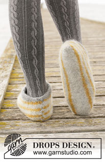 Line Walking / DROPS 203-24 - Stickade och tovade tofflor med ränder i DROPS Snow. Storlek 35-44.