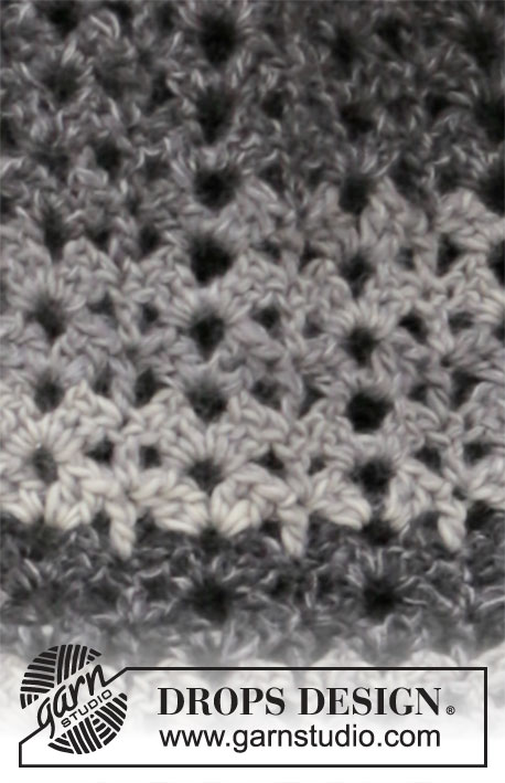 Snowflake Obsidian / DROPS 204-28 - Estola a ganchillo en DROPS Big Delight y DROPS Kid-Silk. La pieza está elaborada con abanicos.