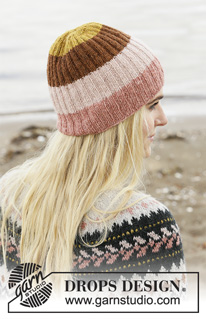 Neapolitan Icecap / DROPS 204-29 - Strikket lue med vrangbord og striper i DROPS Sky.