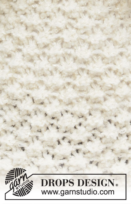 Falling Flakes / DROPS 205-52 - Strikket genser i DROPS Alpaca Bouclé, DROPS Brushed Alpaca Silk og DROPS Glitter. Arbeidet strikkes med bjørnebærmønster og høy hals. Størrelse S - XXXL.
