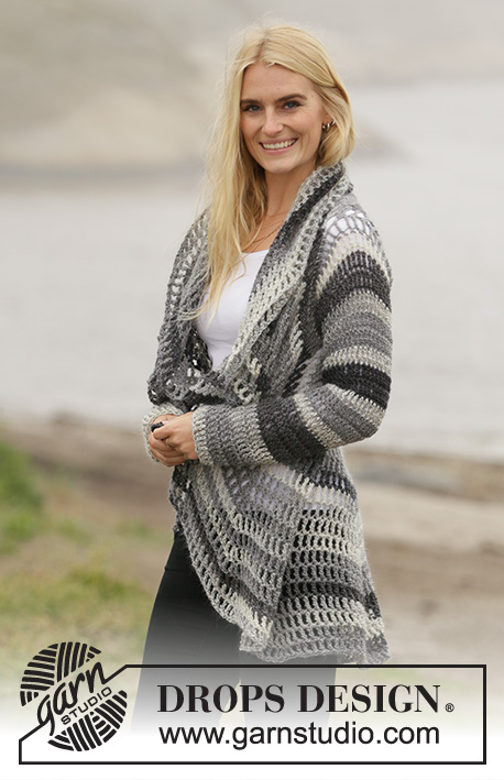 Stone Circle Jacket / DROPS 206-36 - Heklet sirkeljakke i DROPS Big Delight. Arbeidet hekles fra sentrum og ut i sirkel. Størrelse S - XXXL.