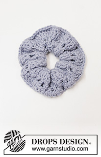 Seaside Scrunchie / DROPS 209-12 - Hæklet hårelastik / scrunchie i DROPS Merino Extra Fine.