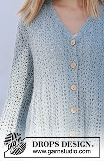 Mermaid Magic Jacket / DROPS 210-8 - DROPS Sky lõngast ülevalt alla heegeldatud alt laienev lehvikumustriga ja laienevate kellukese varrukatega kardigan suurustele XS/S kuni XXXL
