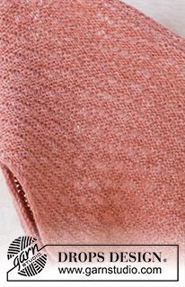 Lovely Megan / DROPS 211-19 - Strikket sjal i DROPS Sky. Arbejdet strikkes nedenfra og op med retstrik og tabte masker.