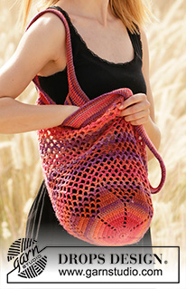 Sunset Shopper / DROPS 211-27 - Alhaalta ylös virkattu verkkokassi DROPS Big Delight -langasta. Työn pohjassa on tähtikuvioita.