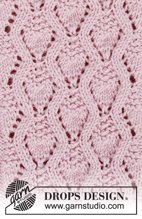 Summer's Waltz / DROPS 212-30 - Jersey de punto en DROPS Merino Extra Fine. La pieza está tejida con torsadas y patrón de calados. Tallas: S – XXXL.