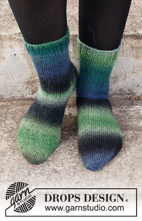 Halvhöga sockar / DROPS 214-55