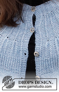 Smell of Rain Jacket / DROPS 216-16 - Strikket jakke i DROPS Nord. Arbejdet strikkes oppefra og ned med rundt bærestykke og strukturmønster på bærestykket. Størrelse S - XXXL.