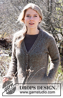 North Woods / DROPS 216-21 - Chaqueta de punto con raglán en DROPS Sky y DROPS Kid-Silk. La pieza está tejida con escote en V y abertura. Tallas: S – XXXL.