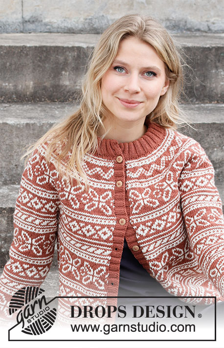 Love Links Jacket / DROPS 217-18 - Ylhäältä alas neulottu jakku DROPS Merino Extra Fine -langasta. Työssä on kaksinkertainen pääntien reunus, kaarroke ja kirjoneuletta. Koot XS - XXL.