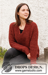 Rosehip Jam Sweater / DROPS 217-29 - Stickad tröja i DROPS Melody. Arbetet stickas i moss-stickning med v-hals och kanter i resår. Storlek S - XXXL.