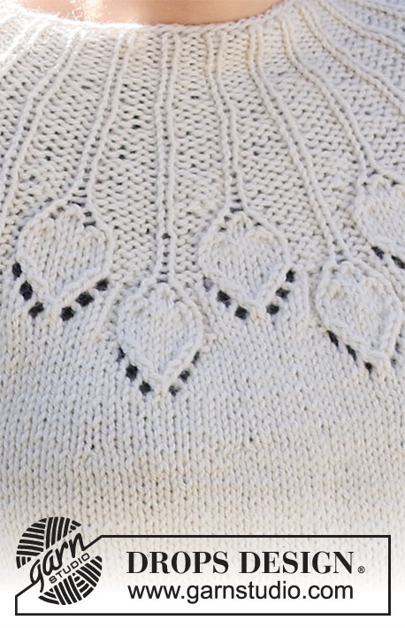White Peacock / DROPS 217-4 - Strikket bluse med rundt bærestykke i DROPS Nepal. Arbejdet strikkes oppefra og ned med hulmønster. Størrelse S - XXXL.
