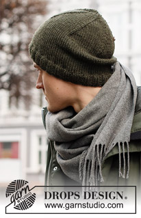 Forester Hat / DROPS 219-20 - Strikket hue / hipsterhue til herre i DROPS Alaska. Arbejdet strikkes nedenfra og op med rib og glatstrik. Størrelse S - XL.