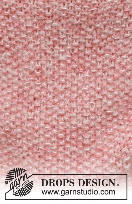 Magnolia Dream / DROPS 220-13 - Stickad tröja i DROPS Sky och DROPS Brushed Alpaca Silk. Arbetet stickas i moss-stickning med sprund i halsen och sprund i sidorna. Storlek S - XXXL.
