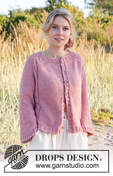 Easy Twist Cardigan / DROPS 221-35 - Ylhäältä alas neulottu jakku DROPS Paris-langasta. Työssä on satulaolkapäät ja pitsineuletta. Koot S-XXXL.