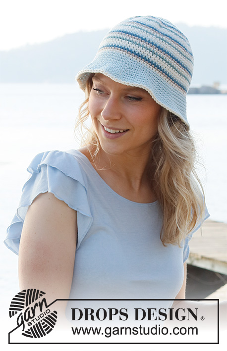 Blueberry Picking / DROPS 221-42 - Chapeau crocheté en rond, de haut en bas avec des rayures, en DROPS Paris. Du S au XL.