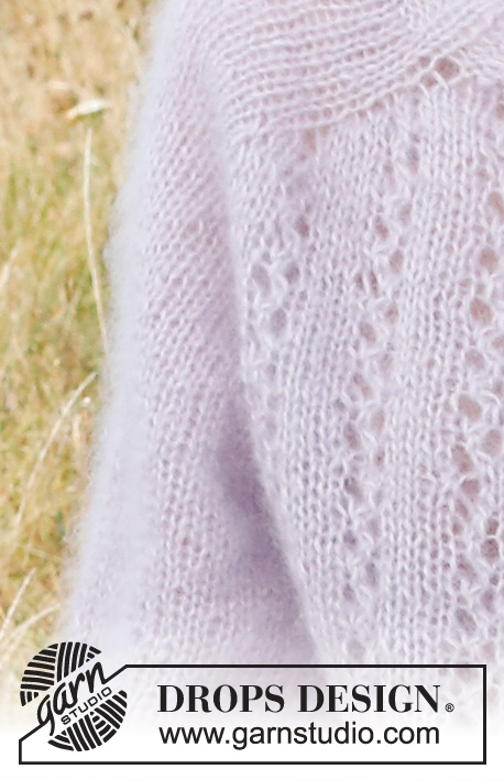 Lost in Lavender / DROPS 222-1 - Ylhäältä alas neulottu pusero 3-kertaisesta DROPS Kid-Silk -langasta. Työssä on satulaolkapäät ja pitsineuletta. Koot S-XXXL.