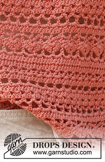 Red River Cave / DROPS 223-28 - Virkad topp i DROPS Safran. Arbetet virkas uppifrån och ner med runt ok och hålmönster. Storlek XS - XXL.