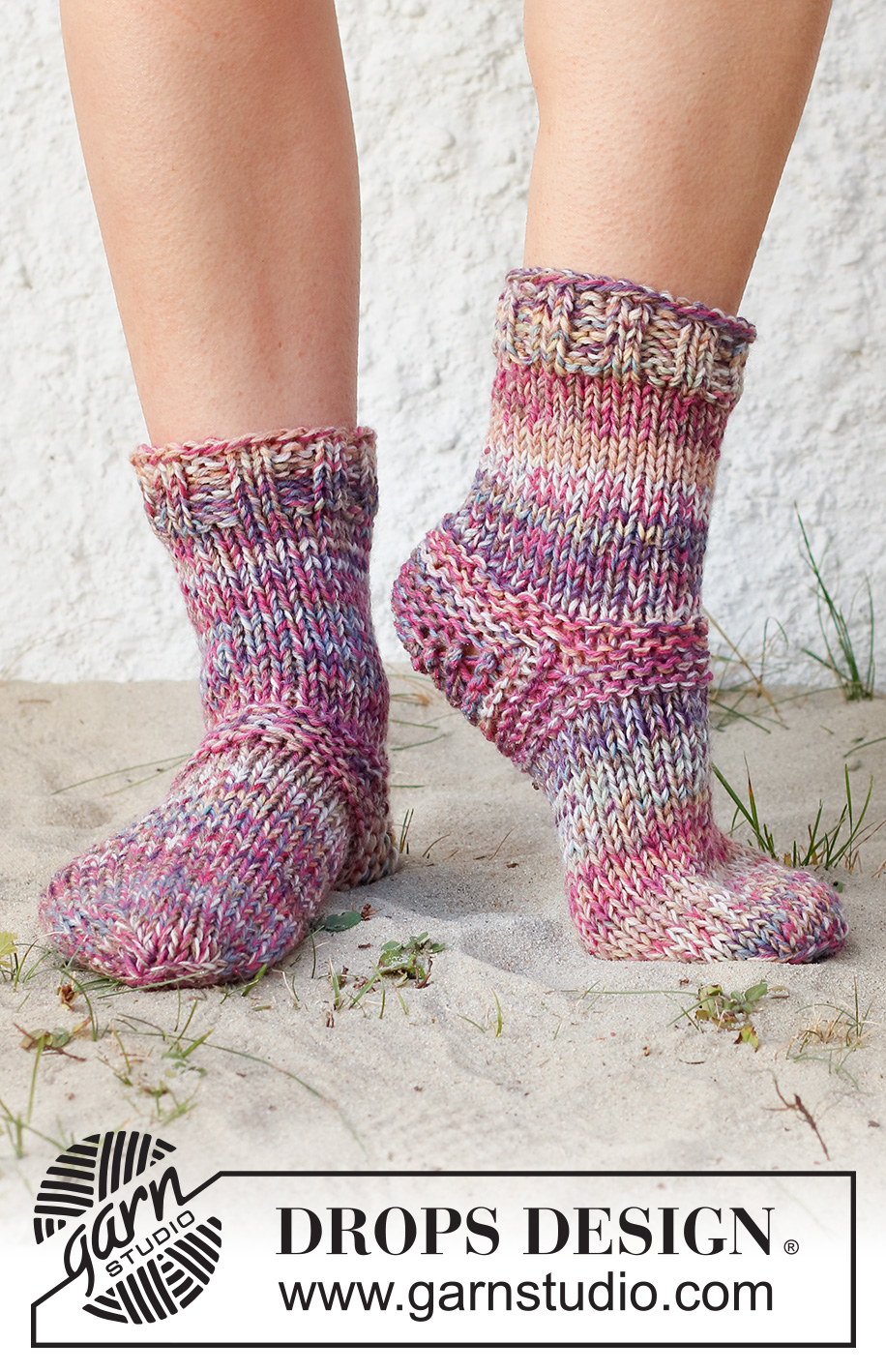 Leaf Leapers / DROPS 223-40 - Knitted socks in 3 strands DROPS Fabel. Sizes 35-42 = US 4 1/2-10 1/2.