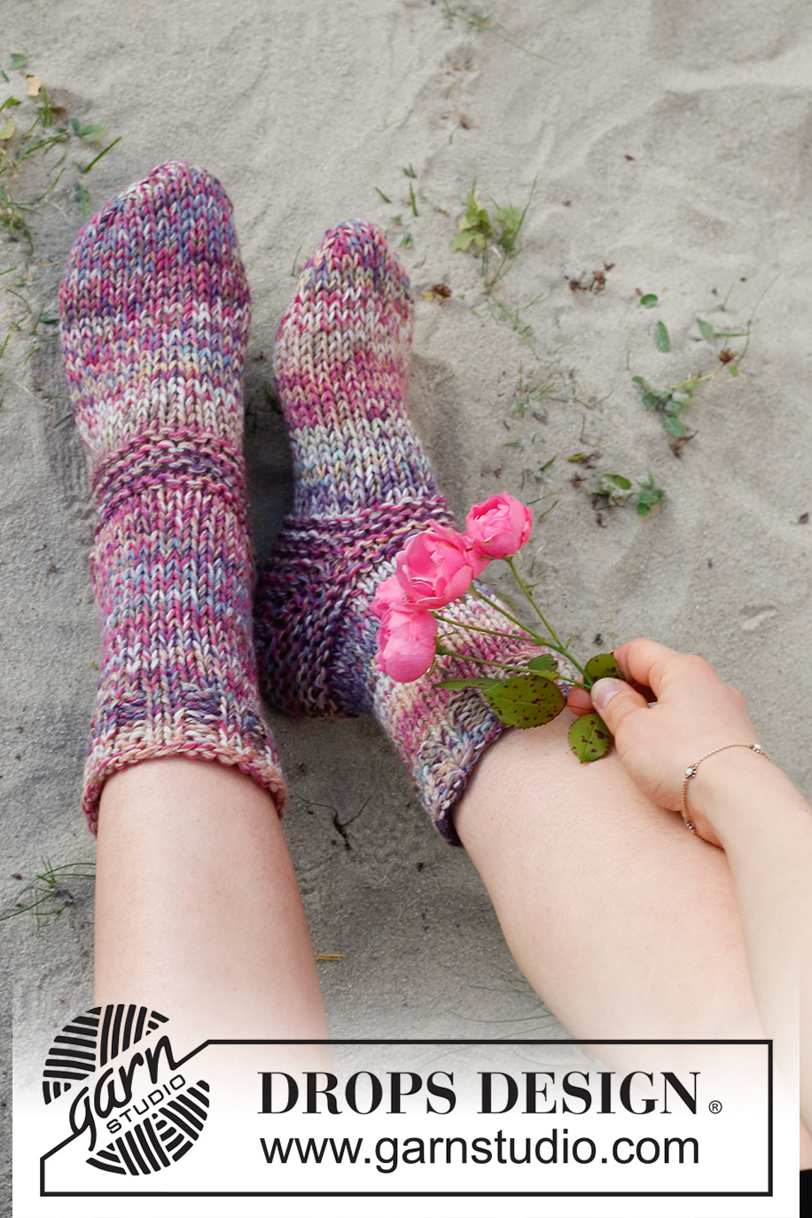 Leaf Leapers / DROPS 223-40 - Knitted socks in 3 strands DROPS Fabel. Sizes 35-42 = US 4 1/2-10 1/2.