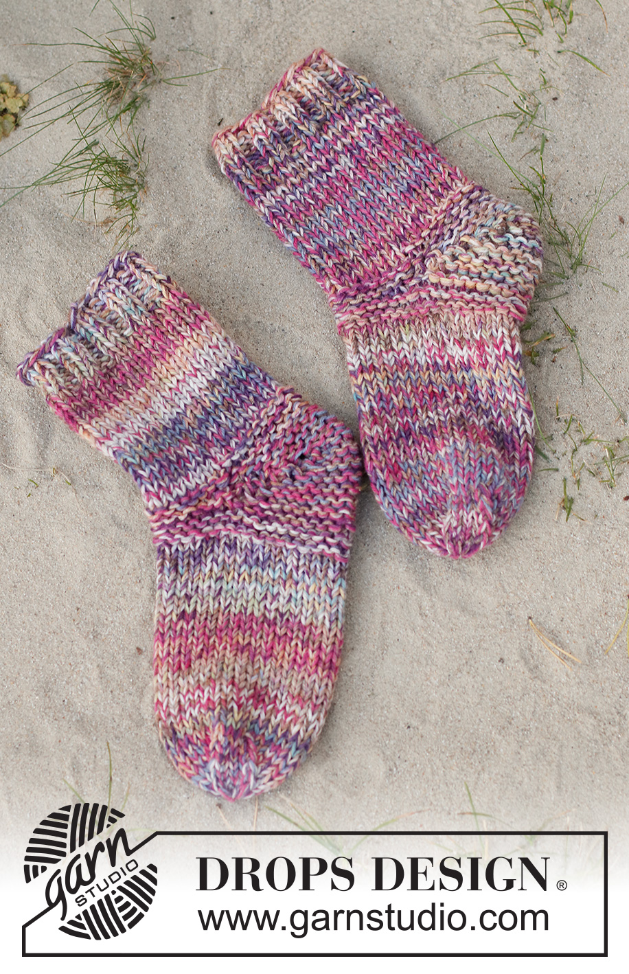 Leaf Leapers / DROPS 223-40 - Knitted socks in 3 strands DROPS Fabel. Sizes 35-42 = US 4 1/2-10 1/2.