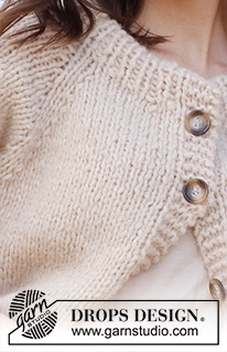 Joy of the Harvest Jacket / DROPS 223-9 - Strikket jakke i 2 tråder DROPS Air eller 1 tråd Wish. Arbeidet strikkes ovenfra og ned med raglan, dobbel halskant og vide ¾ lange ermer. Størrelse S - XXXL.