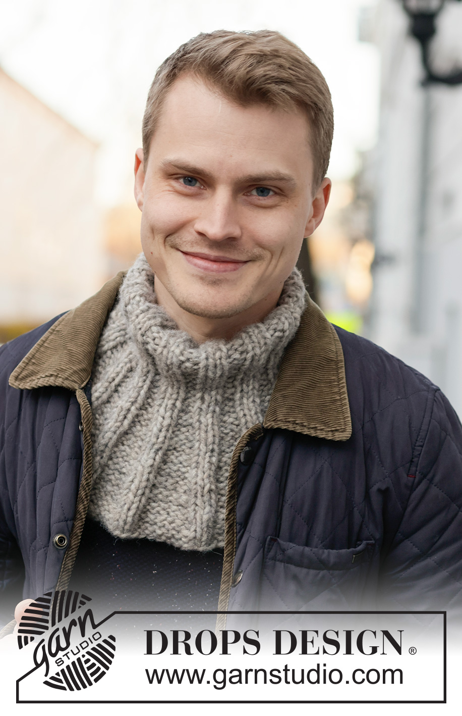 Lillesand Neck Warmer / DROPS 224-34 - Gebreide halswarmer voor heren in DROPS Wish. Het werk wordt van boven naar beneden gebreid met boordsteek. Maten S - XL.