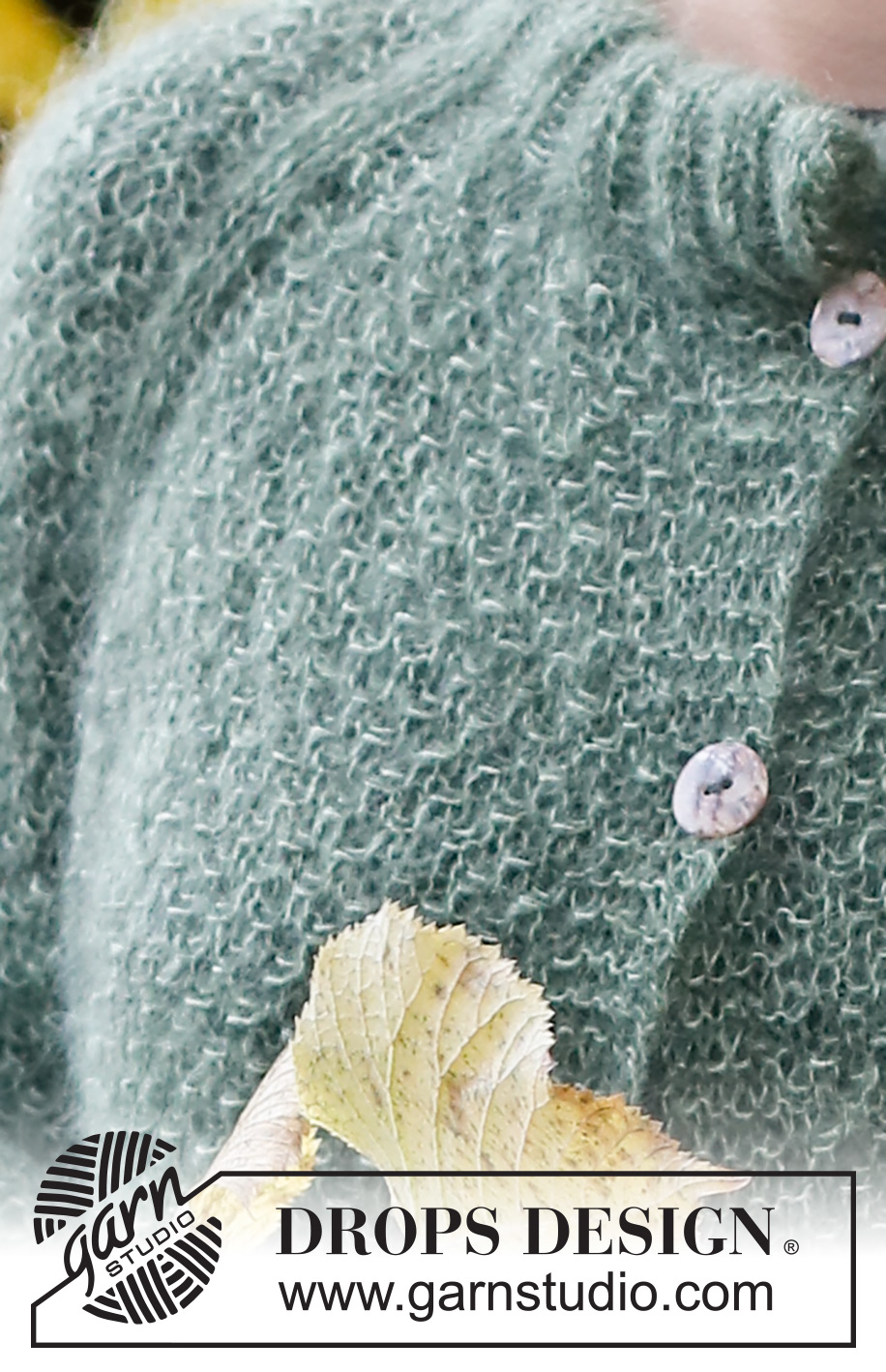 Hyde Park Cardigan / DROPS 226-10 - Gestrickte Jacke in 2 Fäden DROPS Kid-Silk. Die Arbeit wird von oben nach unten mit Raglan, großem Perlmuster und doppelter Halsblende gestrickt. Größe XS - XXL.