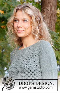 Cotswolds Sweater / DROPS 226-12 - Strikket bluse i DROPS Sky. Arbejdet strikkes oppefra og ned med hulmønster og sadelskulder. Størrelse S - XXXL.
