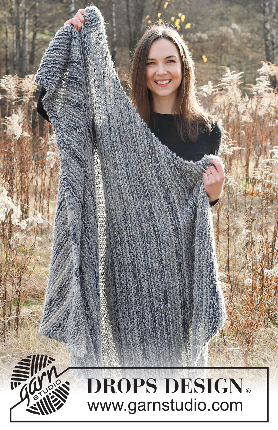Smoky Horizons / DROPS 226-19 - Kulmasta kulmaan neulottu peitto 2-kertaisesta DROPS Delight- ja 1-kertaisesta DROPS Alpaca Bouclé -langasta tai 1-kertaisesta DROPS Big Delight- ja 1-kertaisesta DROPS Alpaca Bouclé -langasta. Työssä on ainaoikeinneuletta.